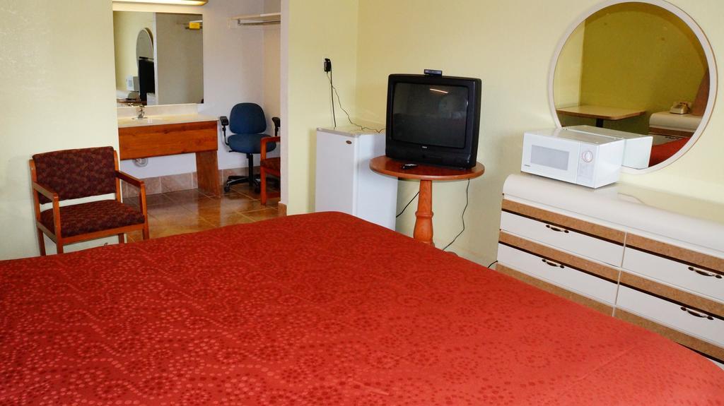 Royale Inn カンザス・シティ エクステリア 写真